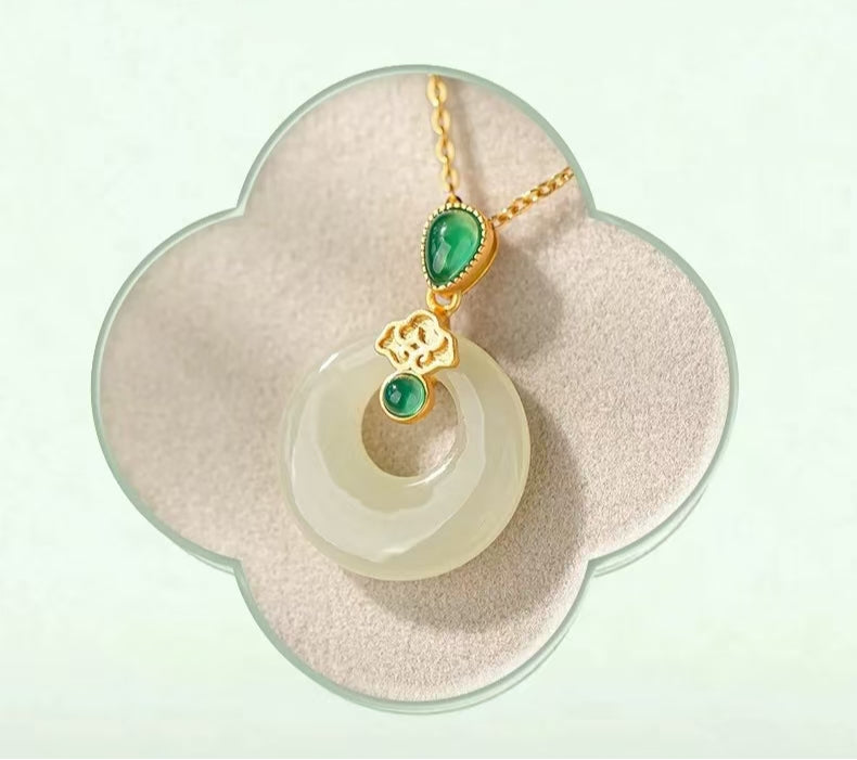 Hetian Jade “Ping An Kou” Pendant – Classic Protection Amulet (For Women)