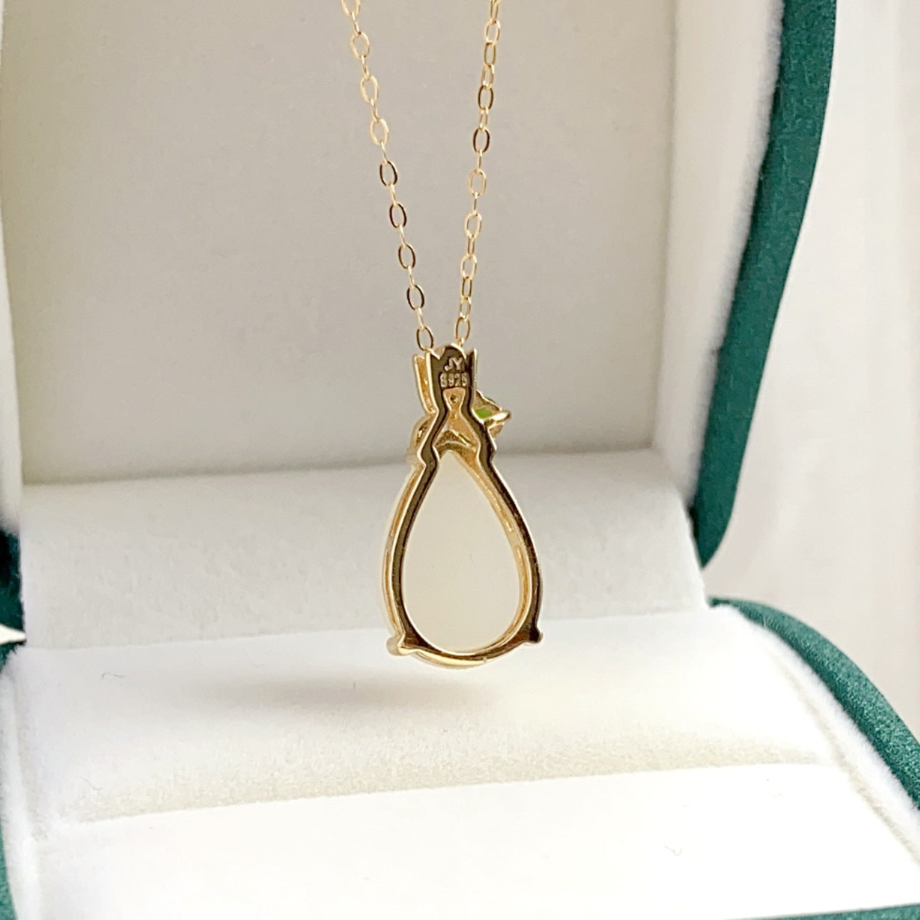 Hetian White Jade Waterdrop Pendant