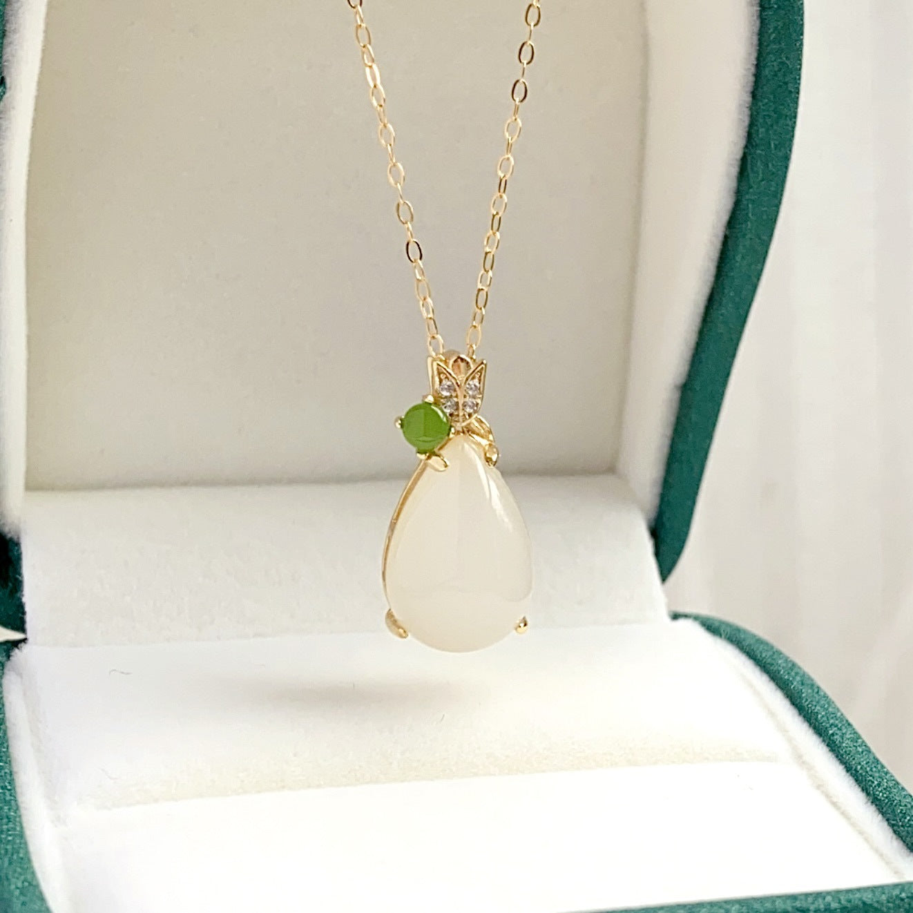 Hetian White Jade Waterdrop Pendant