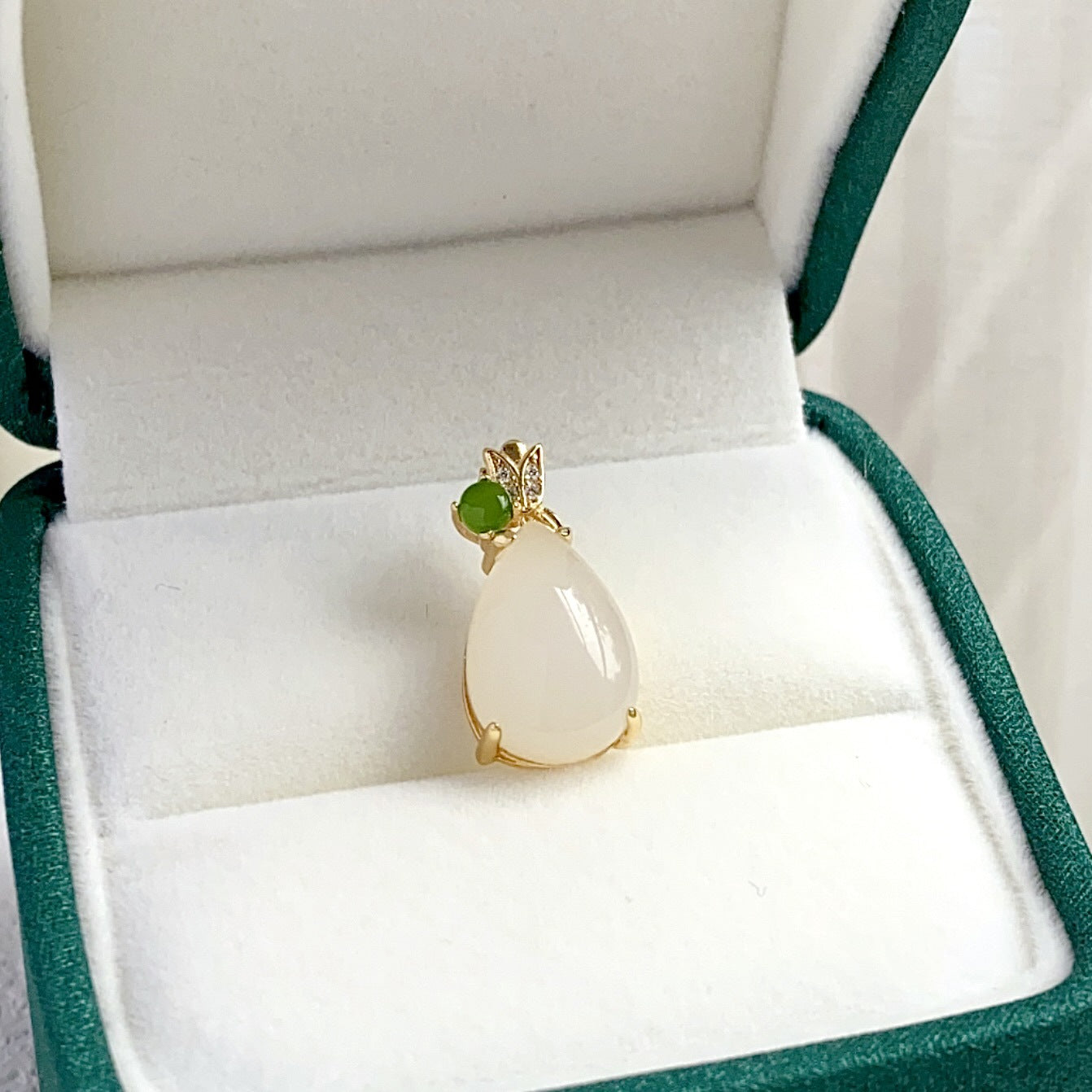 Hetian White Jade Waterdrop Pendant