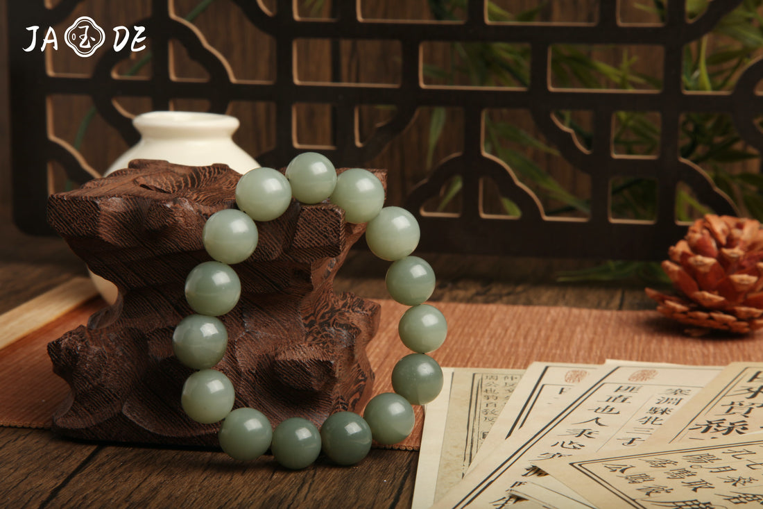 White Hetian jade nephrite hand string bracelet, an example of mid-tier jade value