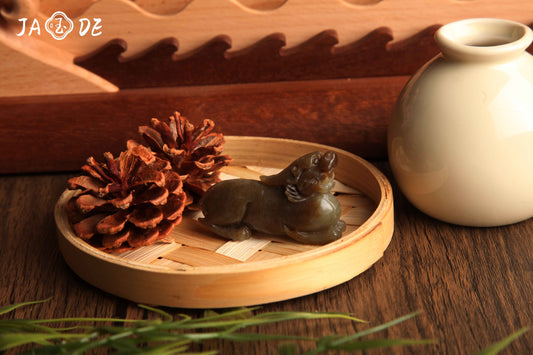 Hetian Jade Figurine – Skyward Roar | Unique Jade™