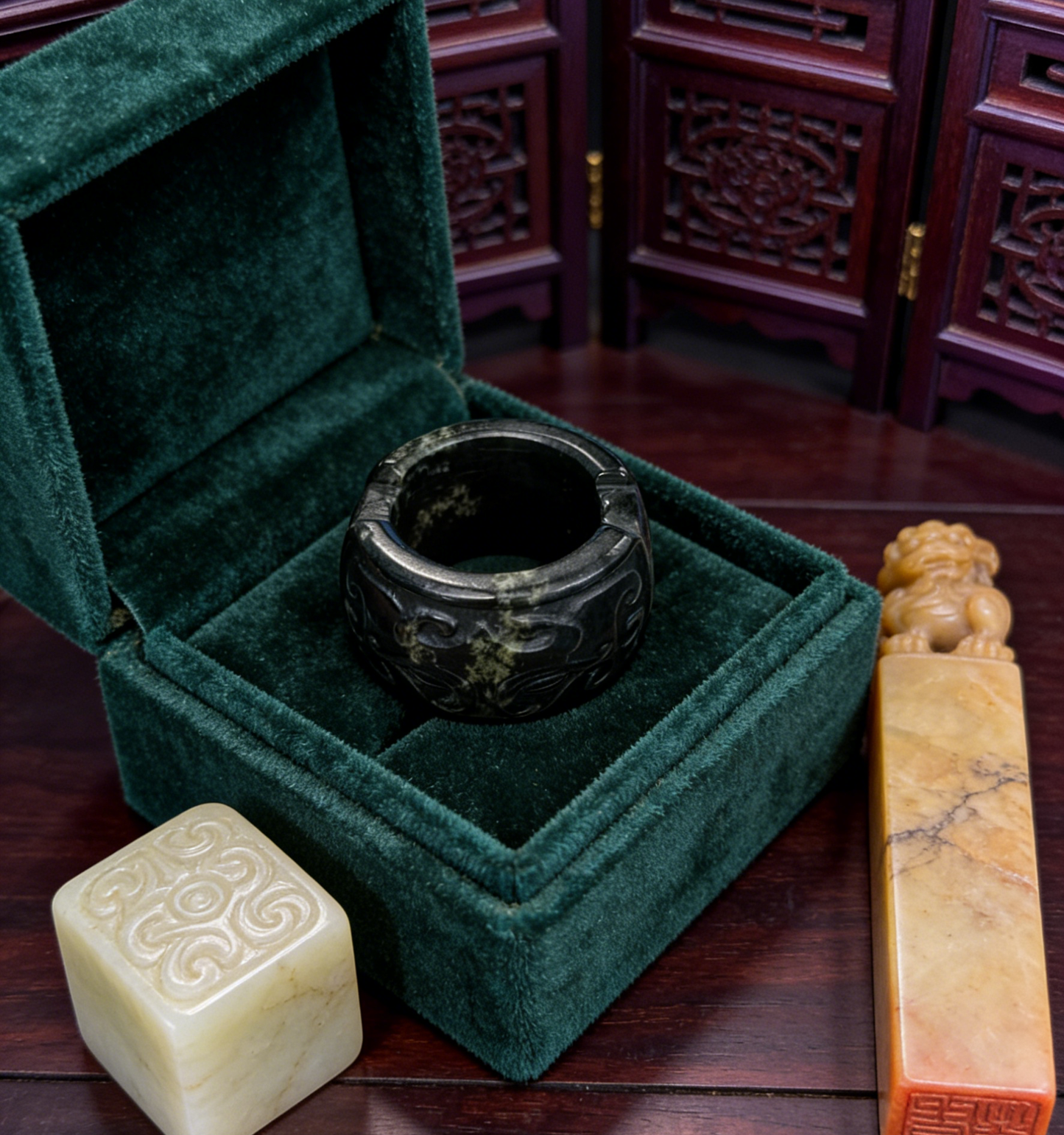 Antique Carved Jade Thumb Ring - Green Nephrite with “Fu Shou” Blessings in Seal Script, Collector‘s Piece