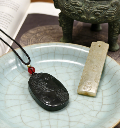 Wealth-Bringing Jade Mouse Pendant - “Money Mouse” Nephrite Carving, Approx. 20.3g, Symbol of Abundance & Fortune