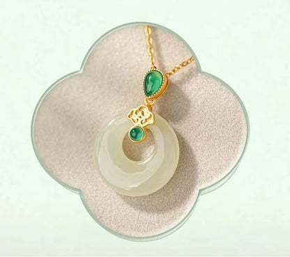 Hetian Jade “Ping An Kou” Pendant – Classic Protection Amulet (For Women)